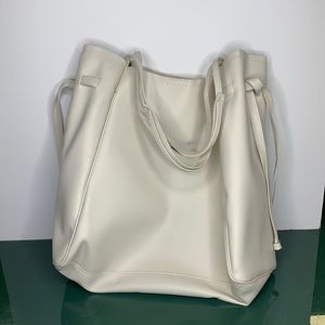 Off white tote bag. New